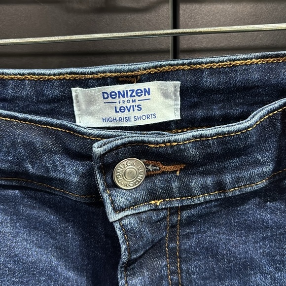 Levi’s Denizen High Rise,cuffed, five pocket,belt loop, stretch 2.5” rise,jeans - Picture 2 of 12